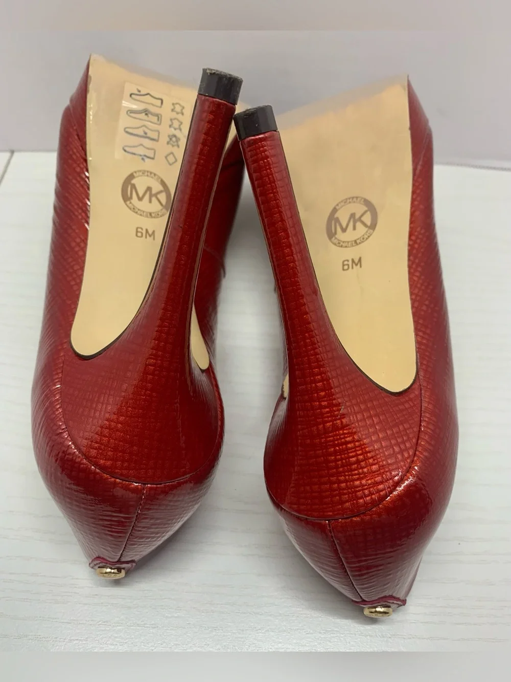 Michael Kors Red Patent Platform Pumps Heels Classic Closed Toe